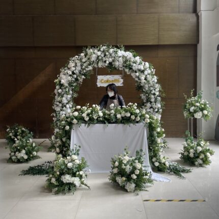 Custom Luxury Silk Floral Design Wedding Decorative Flower Wedding Supplies Arch Greenery Backdrop Ceiling Flower Centerpiece Plant Flower Wall