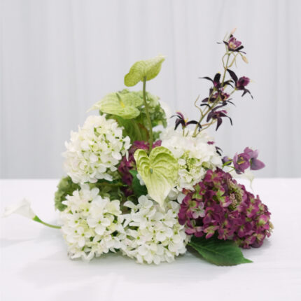 Custom Exclusive Event Decoration Classic White And Green Color Scheme Rose Hydrangea Artificial Flower Balls Are Used For Home Wedding Table Decoration